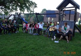 Večer plný písní